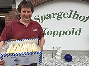 Schrobenhausener Spargel vom Erlebnshof Spargelhof Koppold - dem Schönauer Hot (©Foto. Martin Schmitz)